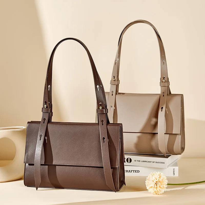 Factory Supply 2023 New Fashion Cow Leather Cowhide Bag Cutch bag for Women's Cowhide Crossbody Shoulder Bags For Lady
Factory Supply 2023 New Fashion Cow Leather Cowhide Bag Cutch bag for Women's Cowhide Crossbody Shoulder Bags For Lady