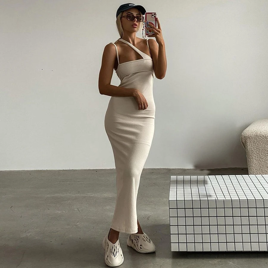 2021 Summer Clothing Slanted Spaghetti Strap Solid Long Dresses Lady Elegant Street Party Back Split Women Maxi Dress
2021 Summer Clothing Slanted Spaghetti Strap Solid Long Dresses Lady Elegant Street Party Back Split Women Maxi Dress