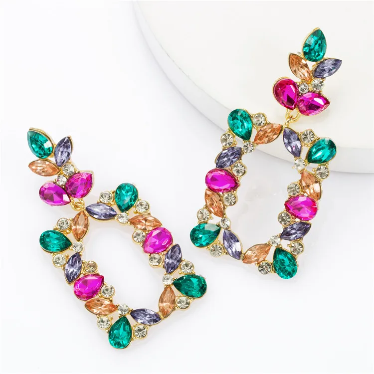 Fashionable European and American style creative multi-layer alloy diamond-studded rhinestone square full diamond earrings, Picture shows
Fashionable European and American style creative multi-layer alloy diamond-studded rhinestone square full diamond earrings, Picture shows