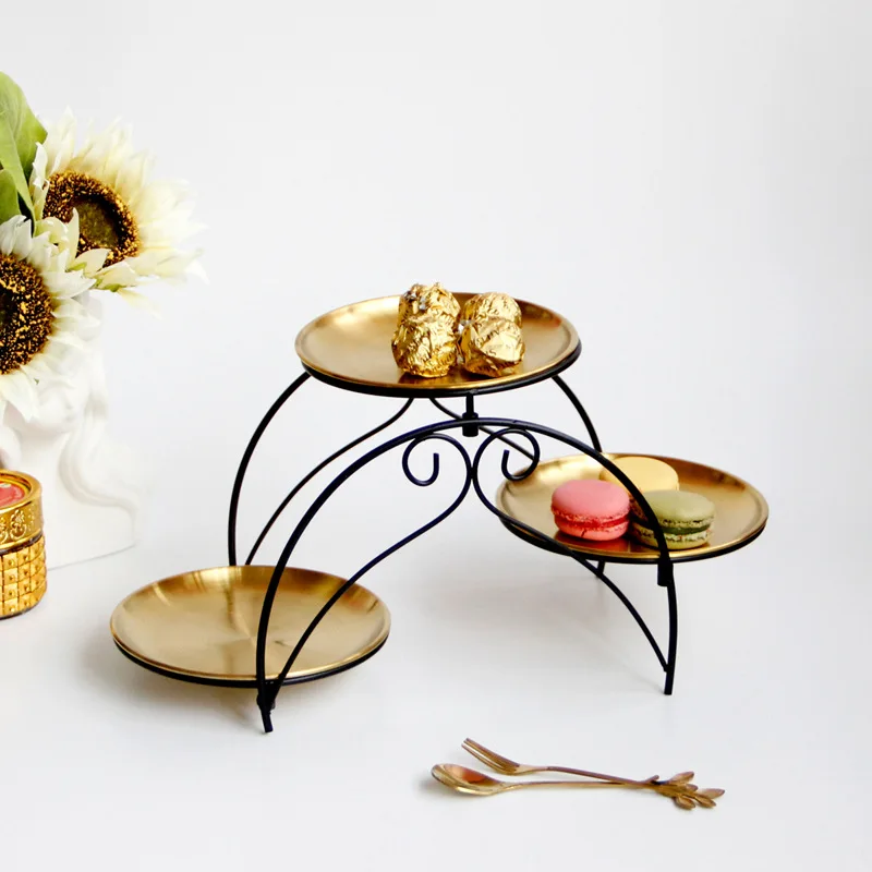 Creative three-layer arched metal cake plate rack banquet tableware combination removable folding dessert fruit tray
Creative three-layer arched metal cake plate rack banquet tableware combination removable folding dessert fruit tray
