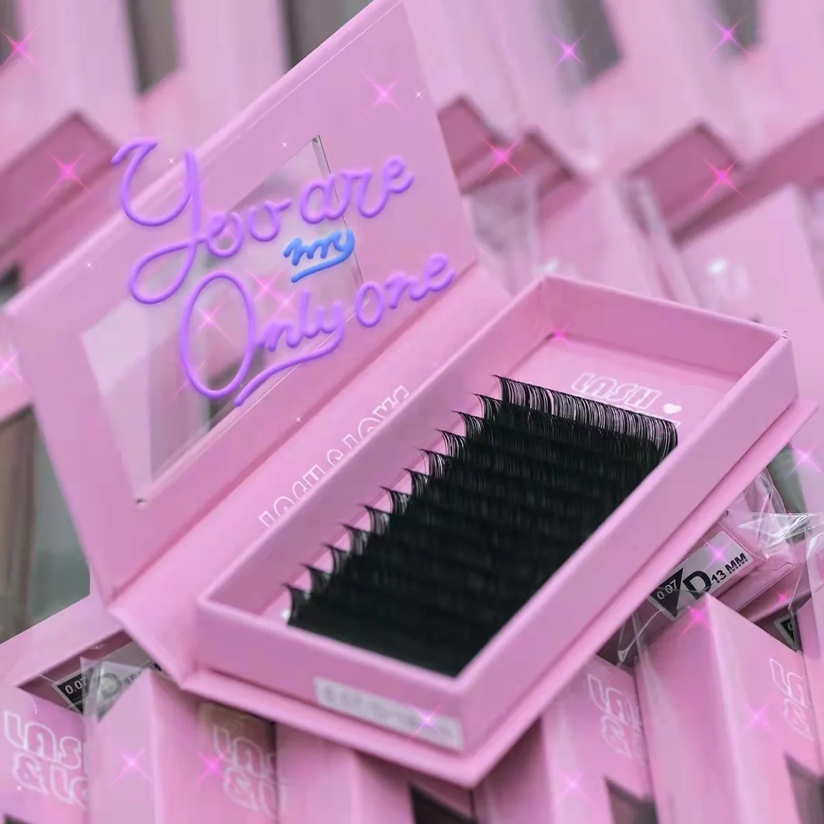 Wholesale Factory Supply Hot Selling 8-20mm Custom Logo Individual Volume Eyelash Extensions Golden Quality lash trays
Wholesale Factory Supply Hot Selling 8-20mm Custom Logo Individual Volume Eyelash Extensions Golden Quality lash trays