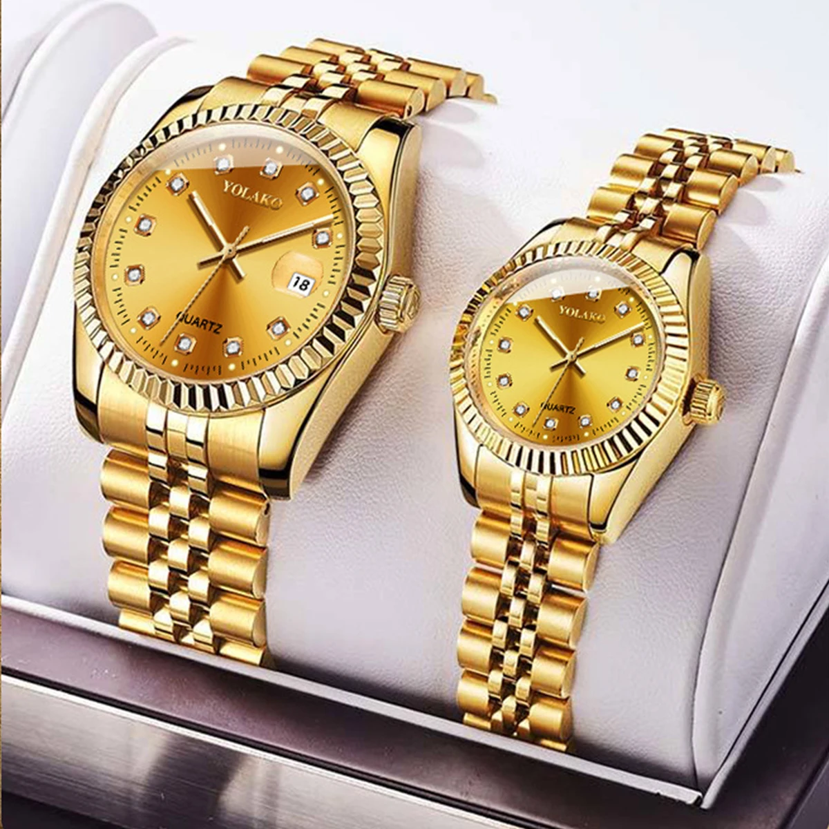 Fashion trend casual simple business diamond-studded calendar steel band couple quartz watch
Fashion trend casual simple business diamond-studded calendar steel band couple quartz watch