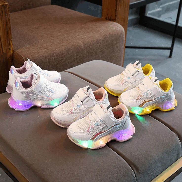 fashion Boys Girls Kids Running Shoes Sneakers LED Light Up Luminous Sport shoes for wholesale
fashion Boys Girls Kids Running Shoes Sneakers LED Light Up Luminous Sport shoes for wholesale