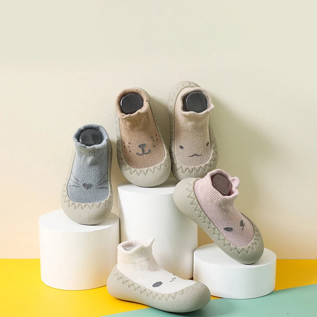Baby floor shoes and socks spring and summer rubber sole non-slip newborn toddler shoes
Baby floor shoes and socks spring and summer rubber sole non-slip newborn toddler shoes