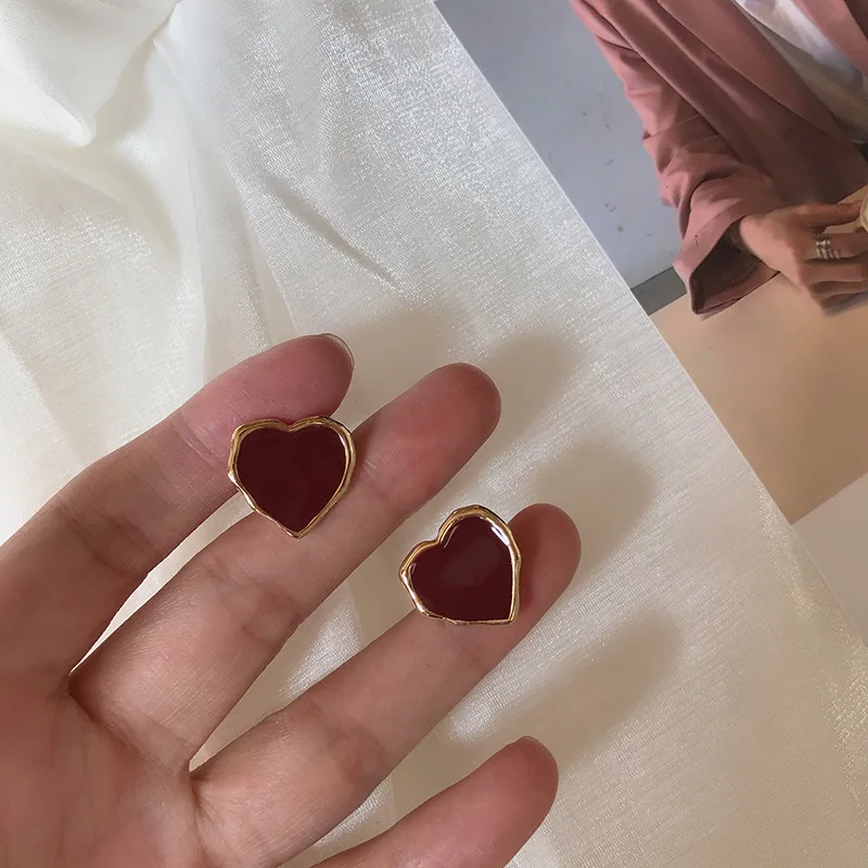 JUHU S925 Silver Crimson Love Stud Earrings Simple Retro Popular Fashion Wild Peach Heart Wine Red Earrings Jewelry For Girls
JUHU S925 Silver Crimson Love Stud Earrings Simple Retro Popular Fashion Wild Peach Heart Wine Red Earrings Jewelry For Girls