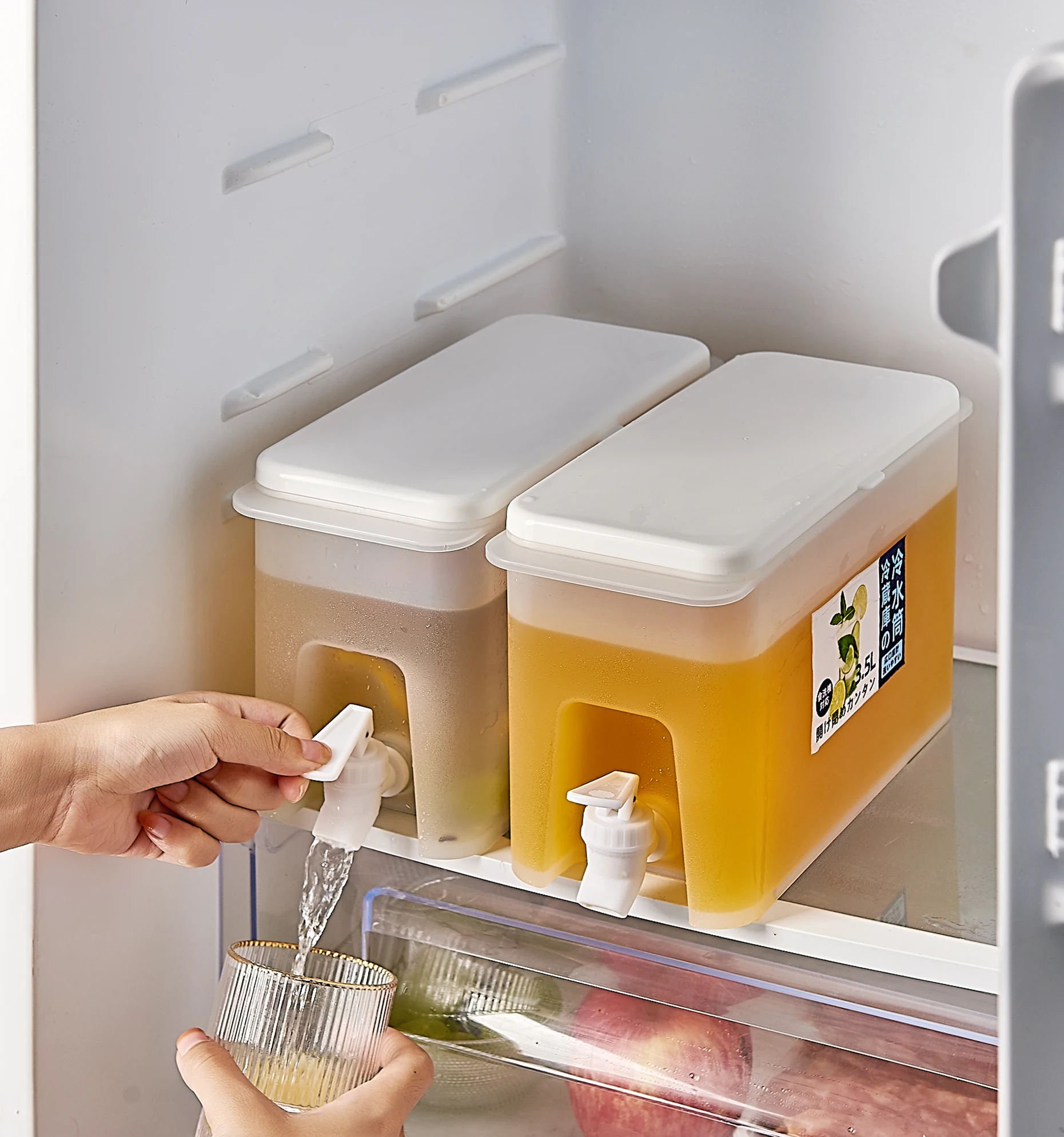 Refrigerator 3.5L Capacity Plastic Cold Water Bucket With Faucet Ice Black Tea Water Fridge Storage Box Drink Bottles Dispensers, White
Refrigerator 3.5L Capacity Plastic Cold Water Bucket With Faucet Ice Black Tea Water Fridge Storage Box Drink Bottles Dispensers, White