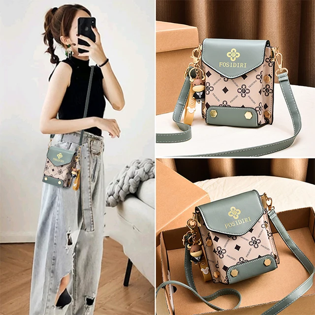 Women Small Square Bag With Printed Letters PU Material One-Shoulder Designer Messenger Bag, Customized color
Women Small Square Bag With Printed Letters PU Material One-Shoulder Designer Messenger Bag, Customized color