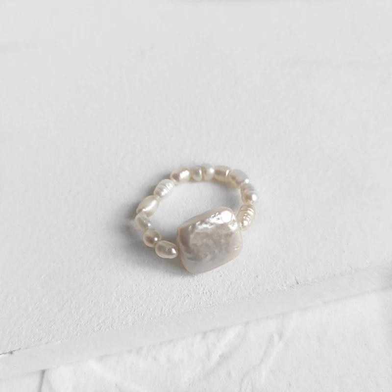 Handmade Beaded Square Pearl Rings Irregular Natural Freshwater Pearl Rings for Women Elastic Wire Minimalist Rings, White 
Handmade Beaded Square Pearl Rings Irregular Natural Freshwater Pearl Rings for Women Elastic Wire Minimalist Rings, White