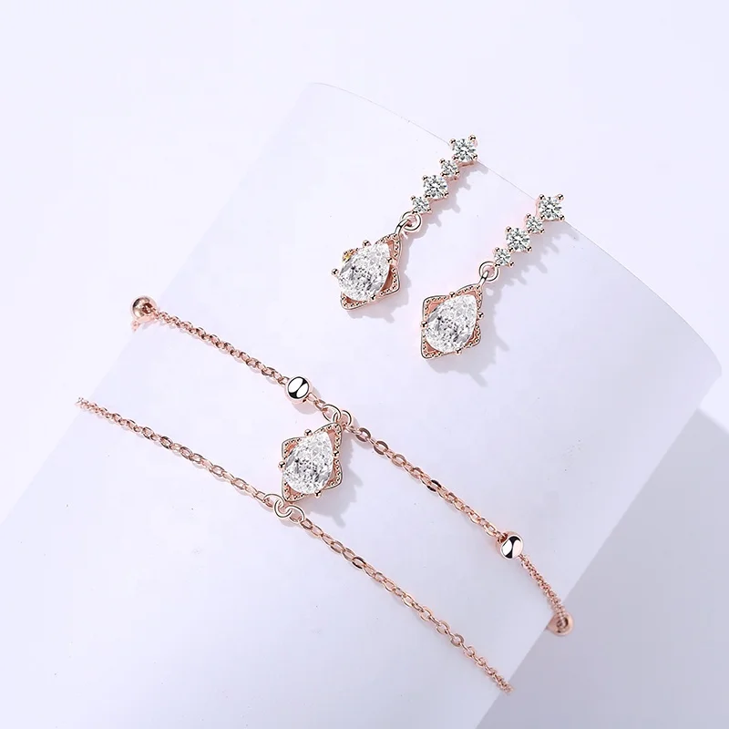 Custom Luxury 925 sterling silver Jewelry Set geometry irregular Quality Zircon Rose Gold Plated Earrings/Bracelet
Custom Luxury 925 sterling silver Jewelry Set geometry irregular Quality Zircon Rose Gold Plated Earrings/Bracelet