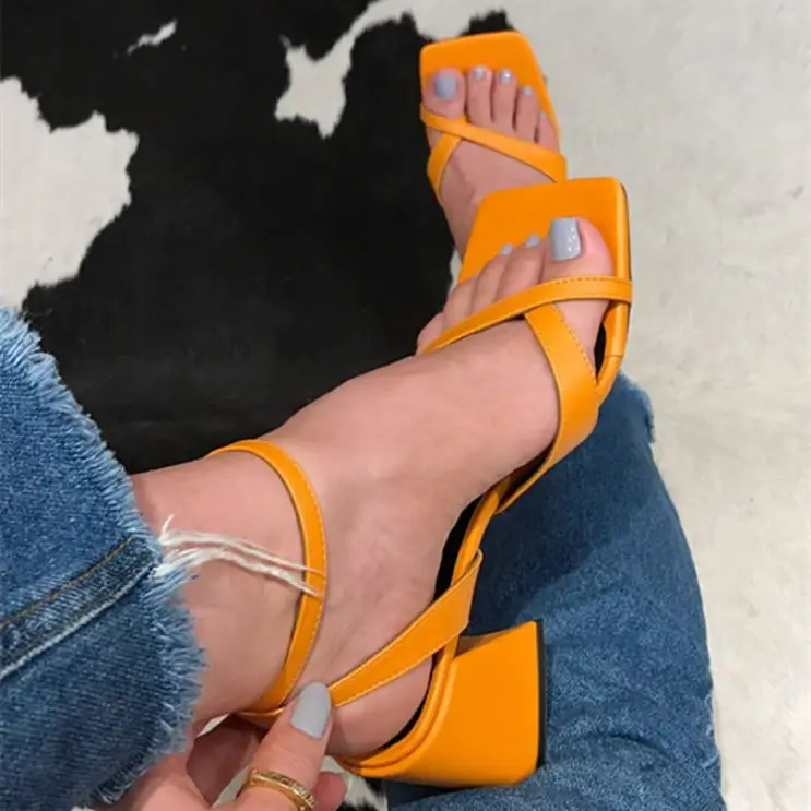 New Fashion Flip Flops Heeled Sandals 2022 Spring Summer Outdoor Shoes Women Mid Square Heel Sandals for Ladies
New Fashion Flip Flops Heeled Sandals 2022 Spring Summer Outdoor Shoes Women Mid Square Heel Sandals for Ladies