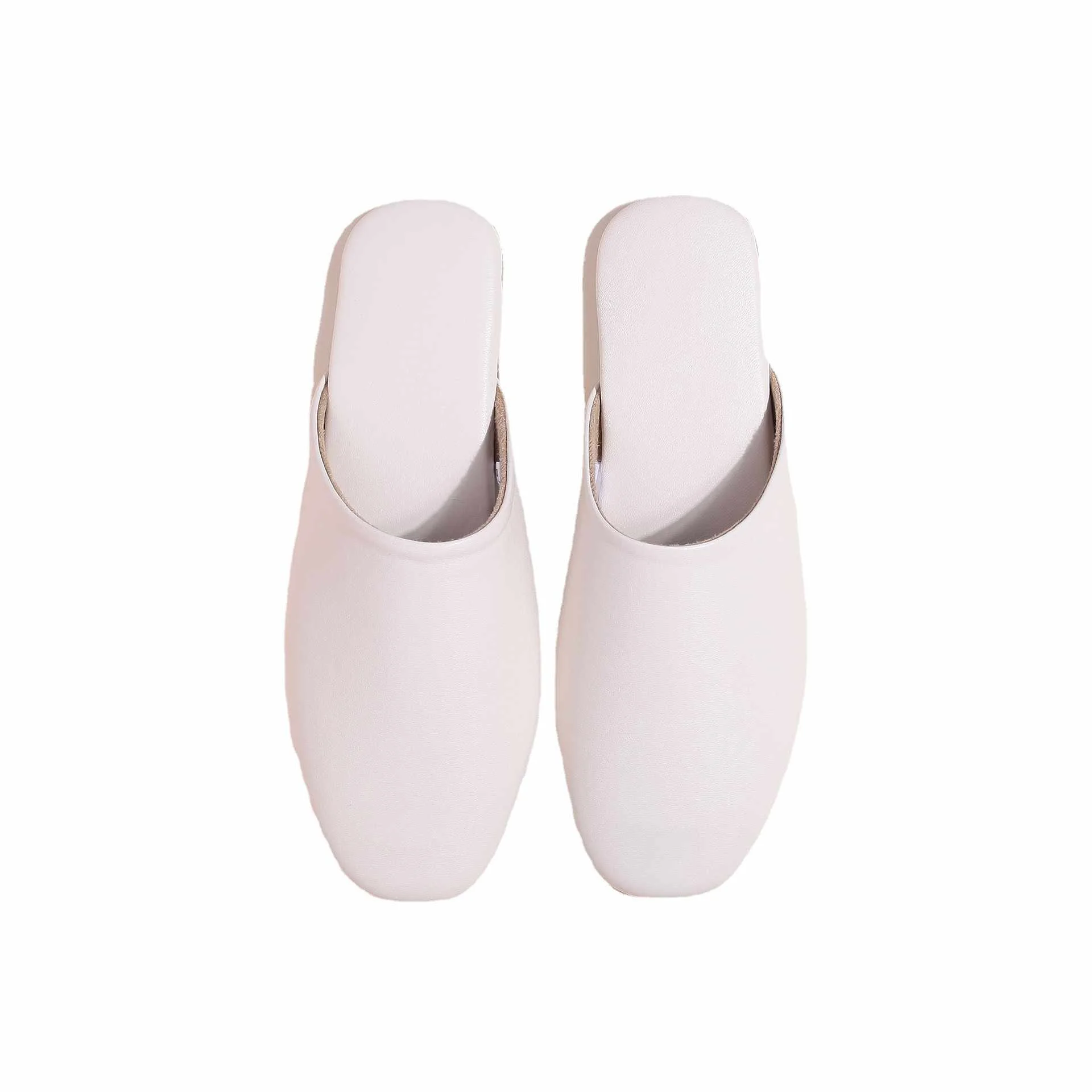 Spring And Summer New Leather Indoor Home Men's Slippers Non Slip Breathable Fashion Ladies Leather Slippers, Women:white,green,yellow,pink,purple,beige,red,balck;men:balck,grey
Spring And Summer New Leather Indoor Home Men's Slippers Non Slip Breathable Fashion Ladies Leather Slippers, Women:white,green,yellow,pink,purple,beige,red,balck;men:balck,grey