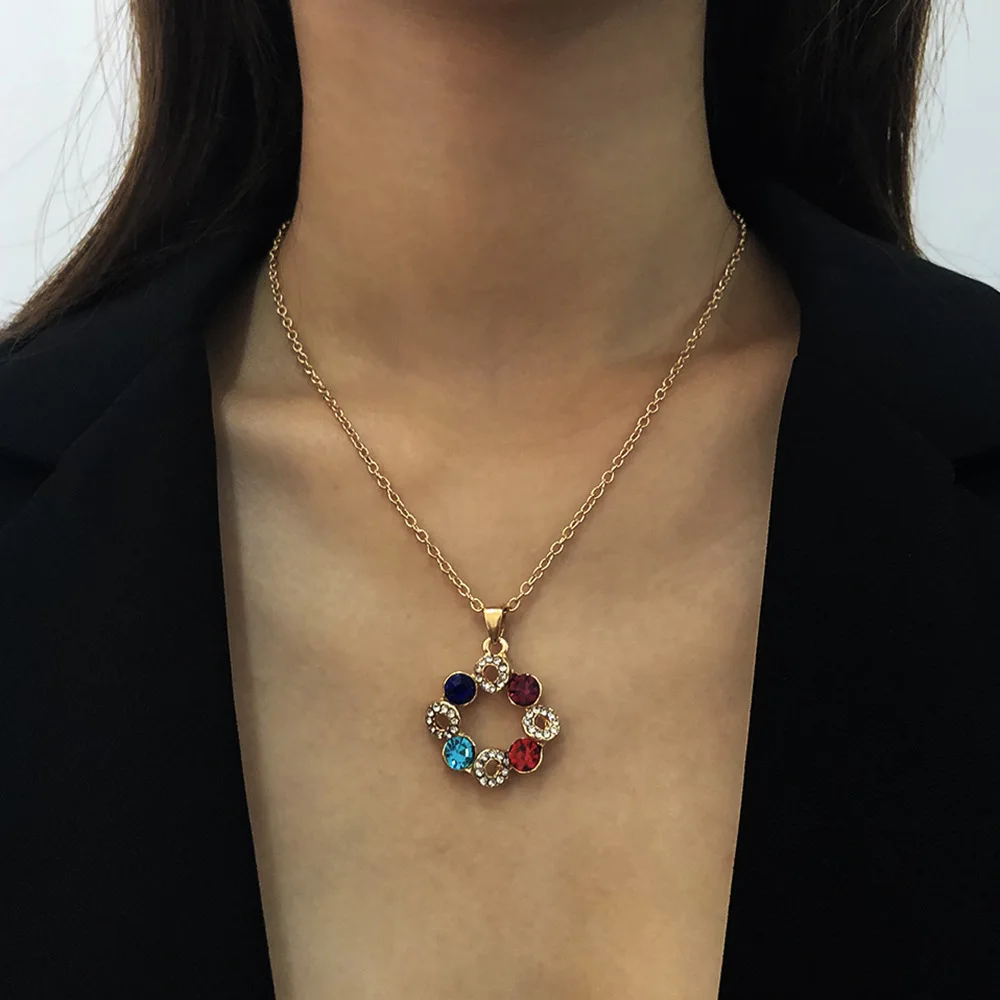 Creative Fashion Christmas Wreath Clavicle Chain Necklace 2020 Hot Selling Crystal Geometric Pendant Necklace (KNK5231), Same as the picture
Creative Fashion Christmas Wreath Clavicle Chain Necklace 2020 Hot Selling Crystal Geometric Pendant Necklace (KNK5231), Same as the picture