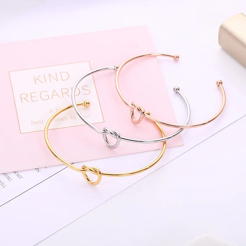 Hot Selling Simple Ladies DIY Open C-shaped Peach Heart Stainless Steel Love Knotted Bracelet 
Hot Selling Simple Ladies DIY Open C-shaped Peach Heart Stainless Steel Love Knotted Bracelet