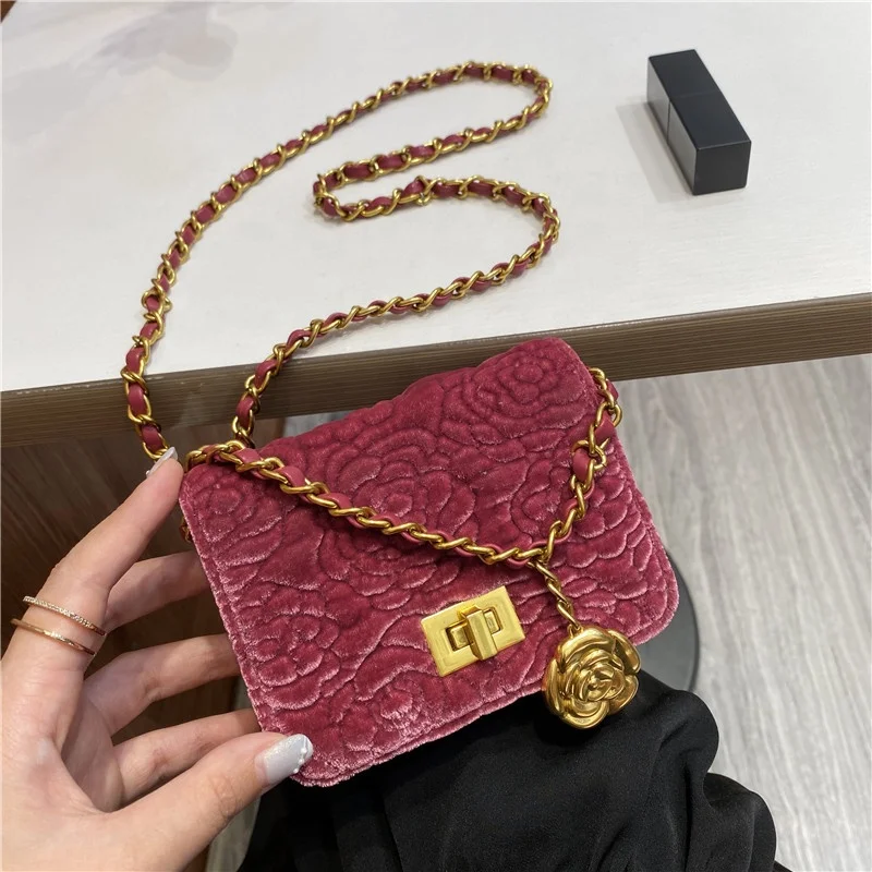 10658# Fashion women velvet flap crossbody bags with camellia follower metal chain for girls lipstick case bags purse
10658# Fashion women velvet flap crossbody bags with camellia follower metal chain for girls lipstick case bags purse