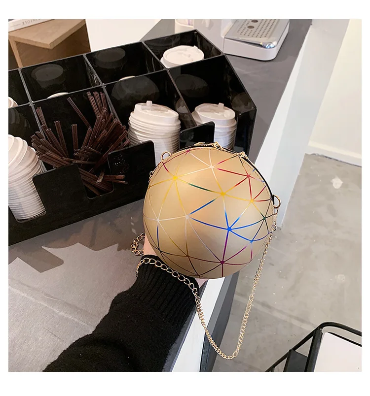 Dropshipping Round trendy chain shoulder purses ladies wallets and purse pocket unique cute shaped handbags, White,black,golden,silvery,pink
Dropshipping Round trendy chain shoulder purses ladies wallets and purse pocket unique cute shaped handbags, White,black,golden,silvery,pink