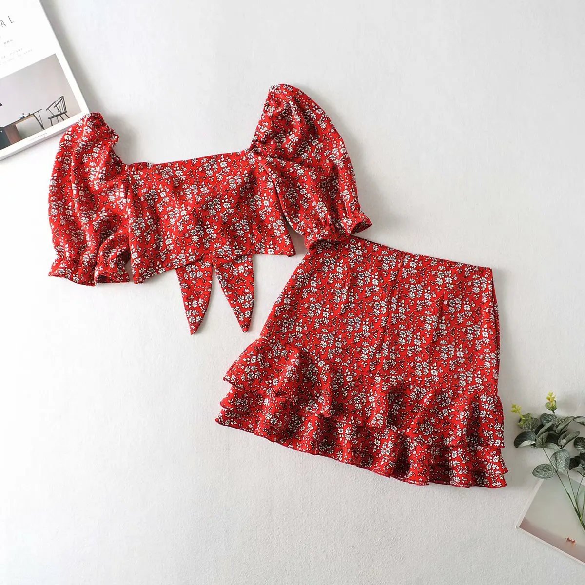 2020 new arrivals summer collection short sleeve bow tie women ruffles two pieces skirt sets for ladies
2020 new arrivals summer collection short sleeve bow tie women ruffles two pieces skirt sets for ladies
