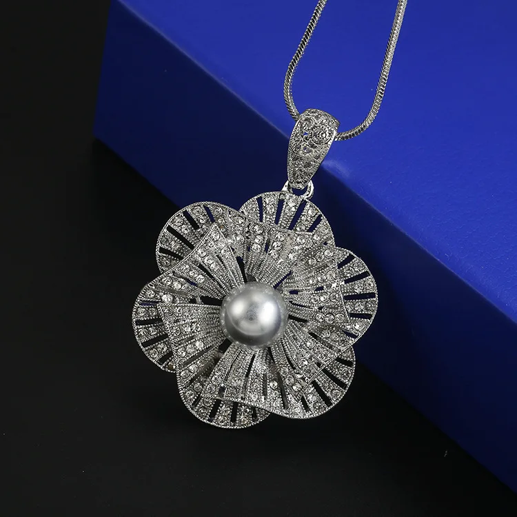 Japan and South Korea new Long Necklace women's cross-border pop Pendant Fashion crystal diamond flower sweater chain
Japan and South Korea new Long Necklace women's cross-border pop Pendant Fashion crystal diamond flower sweater chain