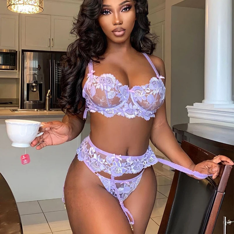 Lavender color flower embroidery three pieces ruffles waist high leg push up bra sexy lingerie hot women garter belt sexy garter
Lavender color flower embroidery three pieces ruffles waist high leg push up bra sexy lingerie hot women garter belt sexy garter