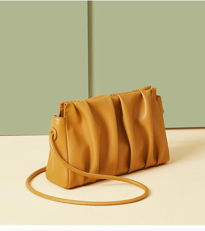 Genuine Leather Clouds Bags for Women 2021 Fashion Luxury Brands Designer Handbags Crossbody Bag Ladies Clutch
Genuine Leather Clouds Bags for Women 2021 Fashion Luxury Brands Designer Handbags Crossbody Bag Ladies Clutch