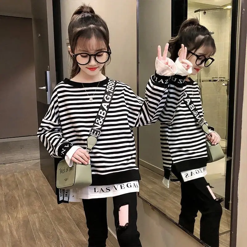 Children's clothing girls long-sleeved T-shirt 2021 spring and autumn new children's striped spring children's T-shirt
Children's clothing girls long-sleeved T-shirt 2021 spring and autumn new children's striped spring children's T-shirt