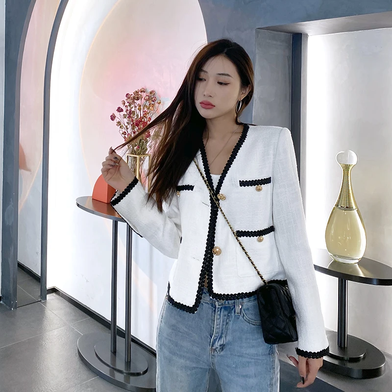 2021 Spring Autumn High Quality Women Summer Clothes 2021 Tweed Fabric Jacket Short Suit, White
2021 Spring Autumn High Quality Women Summer Clothes 2021 Tweed Fabric Jacket Short Suit, White