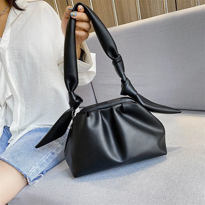 High quality 2020 new fashion shoulder messenger bag women ins PU leather clutch bag small square handbags for women, Black white brown khaki 
High quality 2020 new fashion shoulder messenger bag women ins PU leather clutch bag small square handbags for women, Black white brown khaki