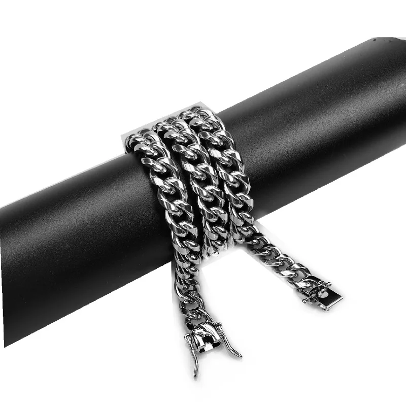 Wholesale hip hop jewelry men rapper simple welcomed necklace chain stainless steel necklace
Wholesale hip hop jewelry men rapper simple welcomed necklace chain stainless steel necklace