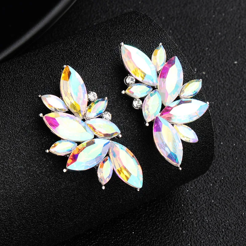 SLBRIDAL Trendy Charm Silver AB Marquise Crystal Rhinestones Fashion Earrings Bridal Wedding Stud Earrings Women Girls Jewelry
SLBRIDAL Trendy Charm Silver AB Marquise Crystal Rhinestones Fashion Earrings Bridal Wedding Stud Earrings Women Girls Jewelry