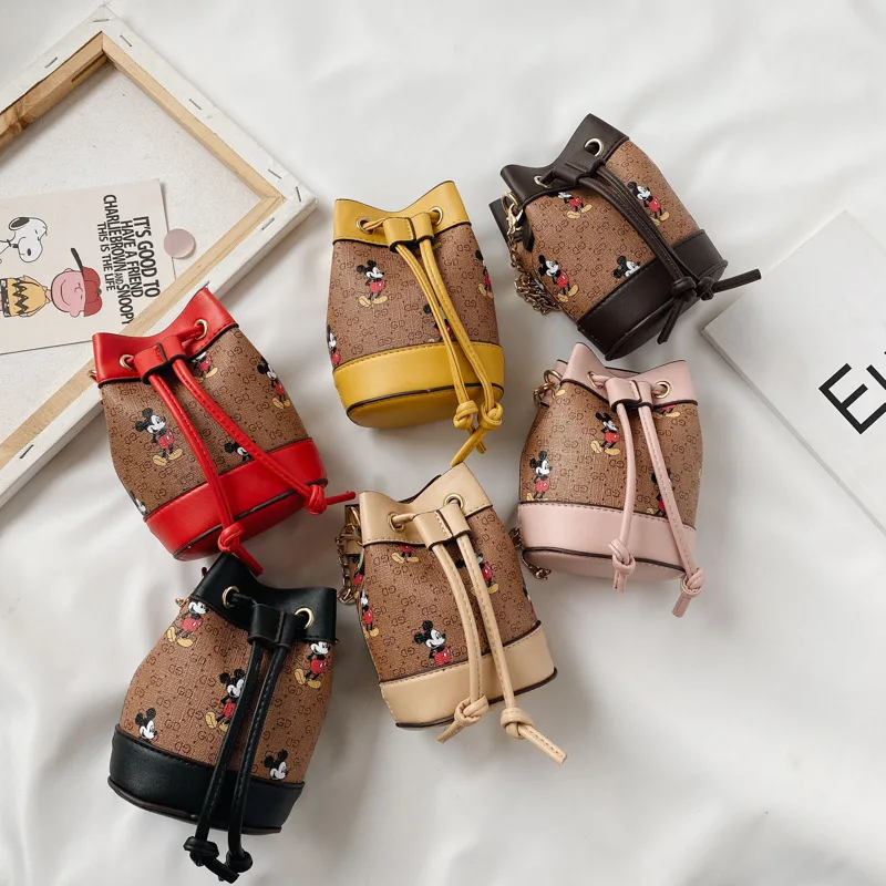 Highly recommended Korean children bucket bag messenger shoulder bag chain PU printed cartoon coin purse, Customizable
Highly recommended Korean children bucket bag messenger shoulder bag chain PU printed cartoon coin purse, Customizable