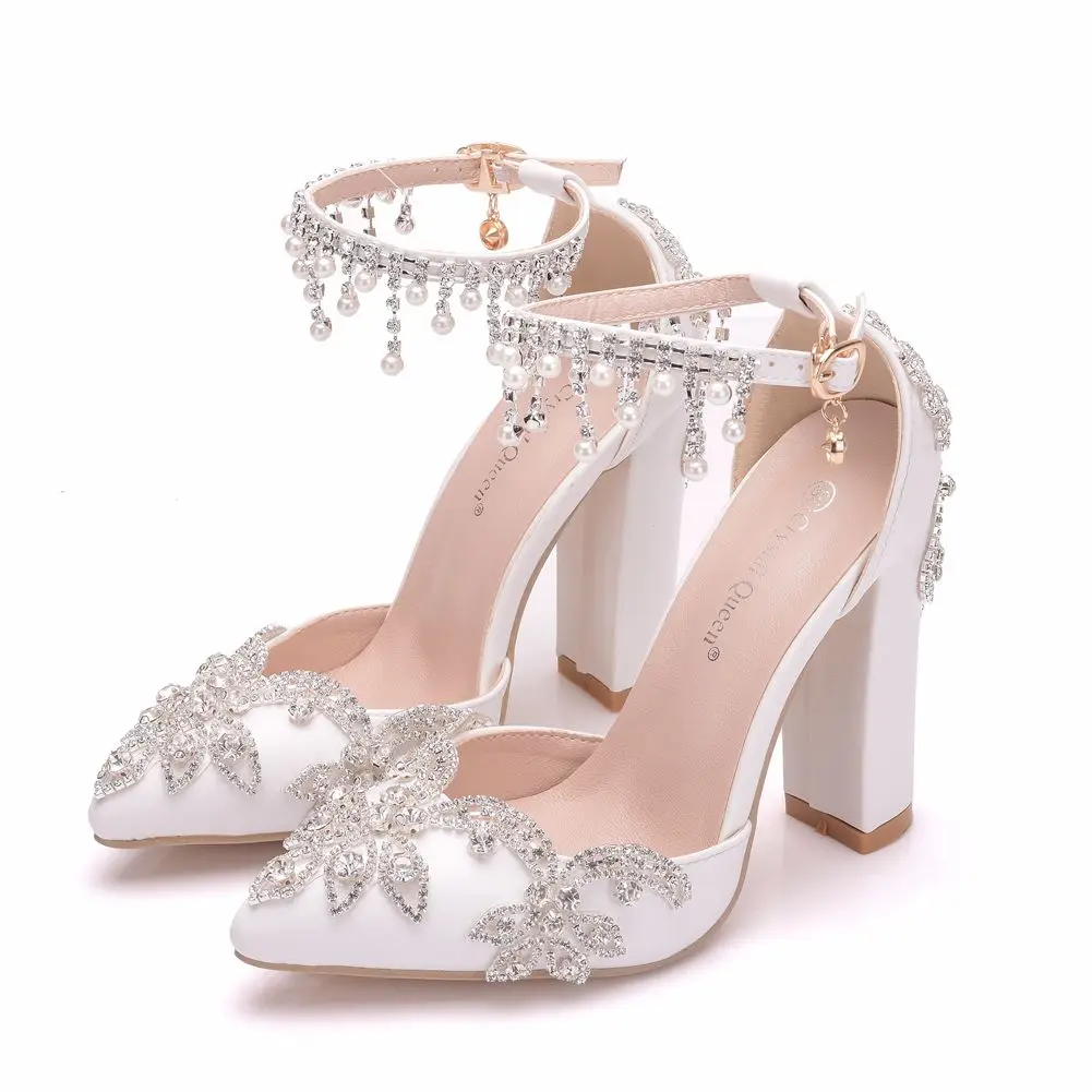 WomanWedding Shoes Bride Heels Crystal Pumps Christmas Day Evening Party Luxury Square high Heel Sandals
WomanWedding Shoes Bride Heels Crystal Pumps Christmas Day Evening Party Luxury Square high Heel Sandals