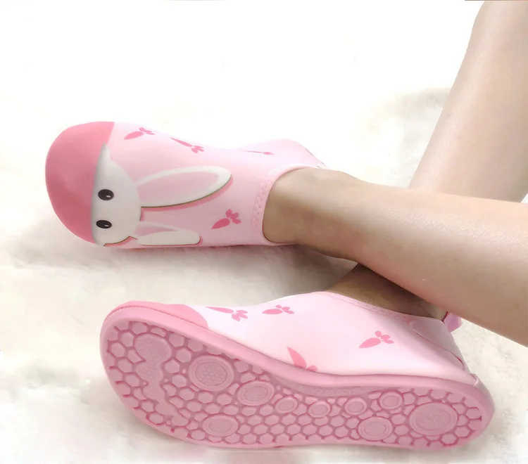 Wholesale Parent-child children cute cartoon seaside non-slip water beach swimming water socks boy girl beach shoes, Customized color
Wholesale Parent-child children cute cartoon seaside non-slip water beach swimming water socks boy girl beach shoes, Customized color