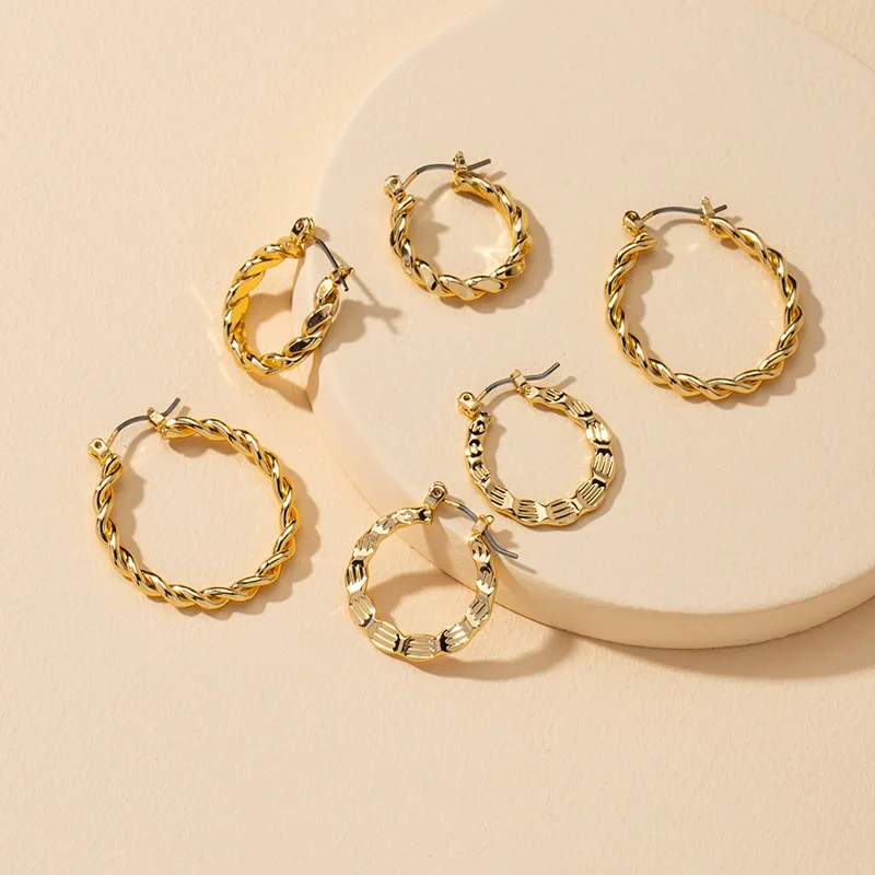 6 PCS INS Hot Design Gold Plated Rope Twisted Hoop Earring Hollow Circle Huggie Earring
6 PCS INS Hot Design Gold Plated Rope Twisted Hoop Earring Hollow Circle Huggie Earring