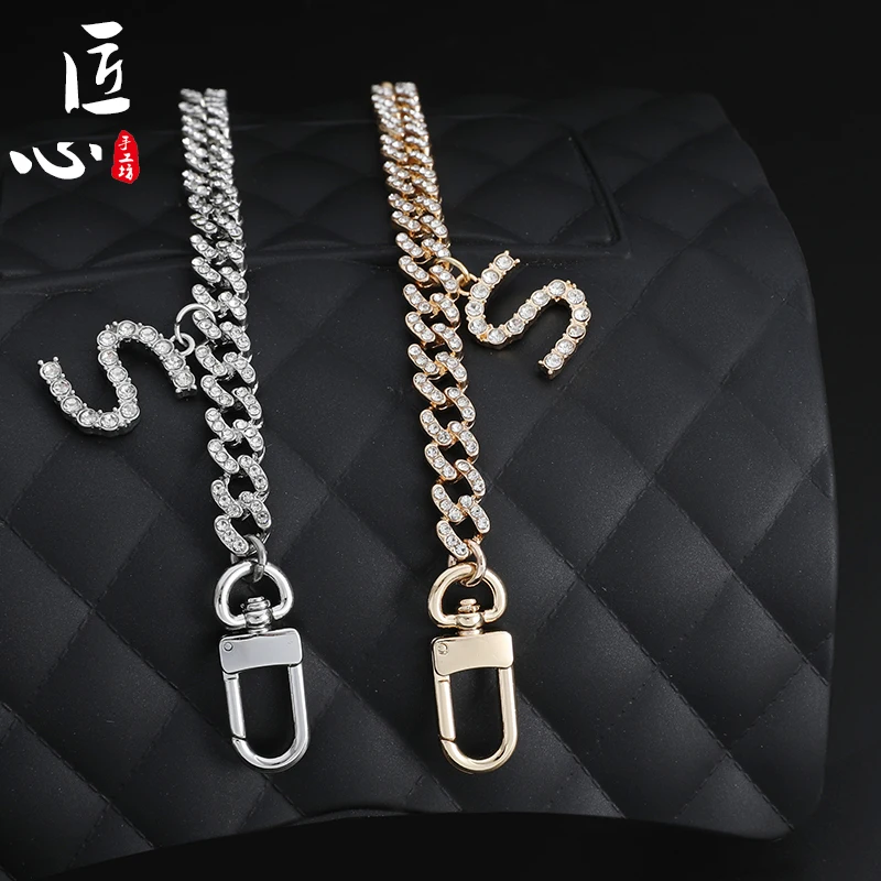 Cuban Full Diamond Pendant Small Bag Underarm Shoulder Strap Chain Bag Chain Replacement Bag Strap
Cuban Full Diamond Pendant Small Bag Underarm Shoulder Strap Chain Bag Chain Replacement Bag Strap