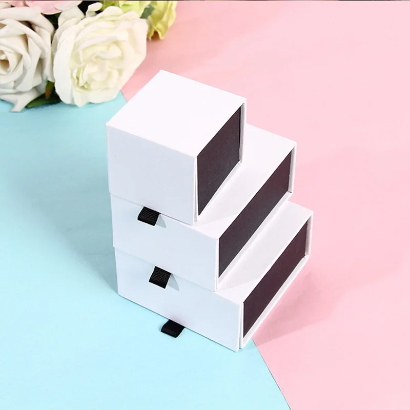 Paper Drawer Custom Logo Packaging Jewelry Box Jewelry Box With Foam Insert Plain Jewelry Box, White (customized)
Paper Drawer Custom Logo Packaging Jewelry Box Jewelry Box With Foam Insert Plain Jewelry Box, White (customized)