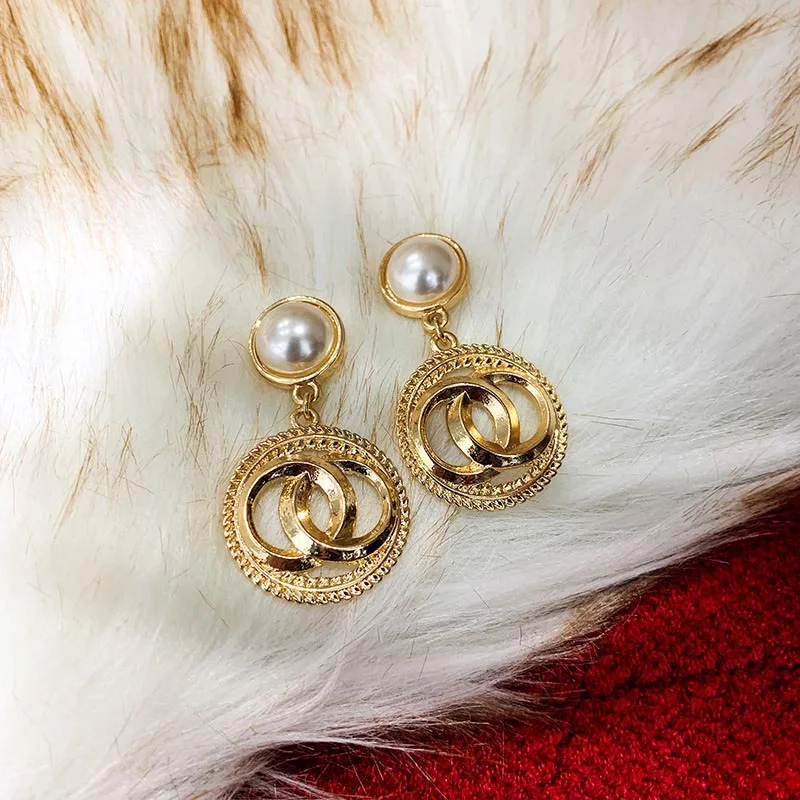 Vintage CC Letter Design Drop Earrings Party Jewelry G Famous Brand Fashion Jewelry For Women Gift For Girls
Vintage CC Letter Design Drop Earrings Party Jewelry G Famous Brand Fashion Jewelry For Women Gift For Girls