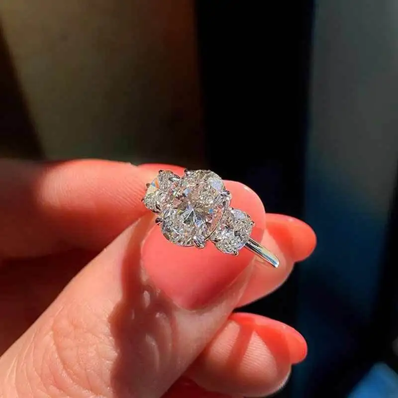 CAOSHI Vintage Style 925 Silver Women Ring Oval Cut Zircon Engagement Wedding Band Three Stone Rings
CAOSHI Vintage Style 925 Silver Women Ring Oval Cut Zircon Engagement Wedding Band Three Stone Rings