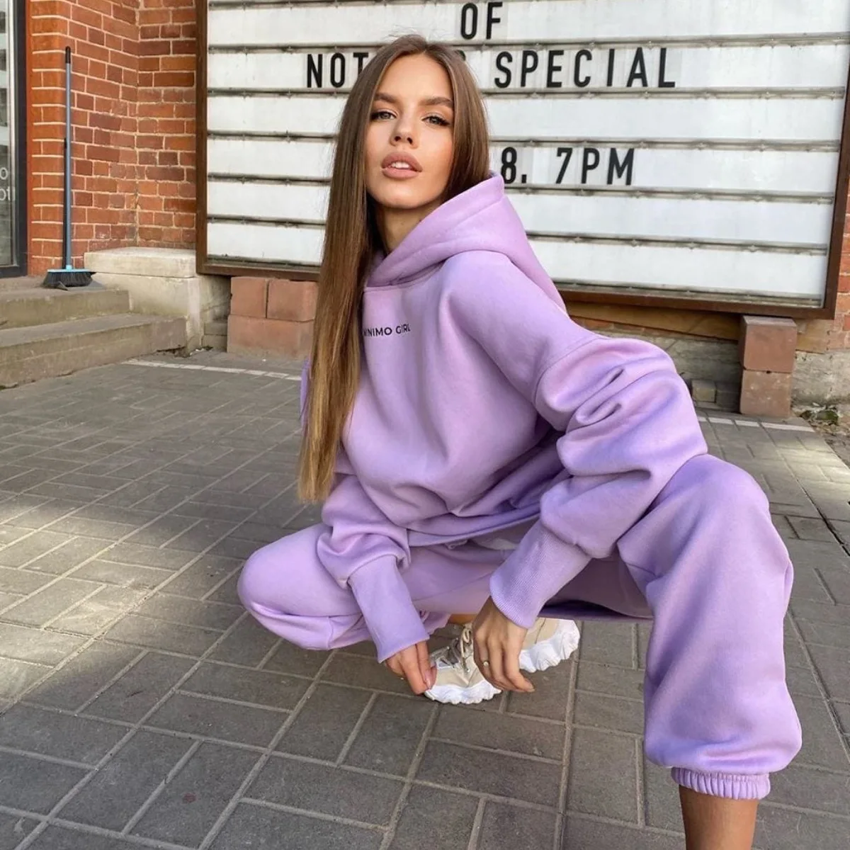 Hood Sweatsuit Sudadera Capucha Jogging Femme Plain Sweat Suit Slim Fit Tracksuit Heavy Hoodies Custom Women Joggers Suits Set
Hood Sweatsuit Sudadera Capucha Jogging Femme Plain Sweat Suit Slim Fit Tracksuit Heavy Hoodies Custom Women Joggers Suits Set