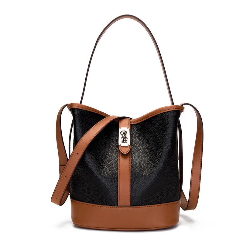 High Quality Handbag 2022 Winter New Large Capacity Portable Travel Tote Bag OEM Service Design Pattern Making Service, All
High Quality Handbag 2022 Winter New Large Capacity Portable Travel Tote Bag OEM Service Design Pattern Making Service, All