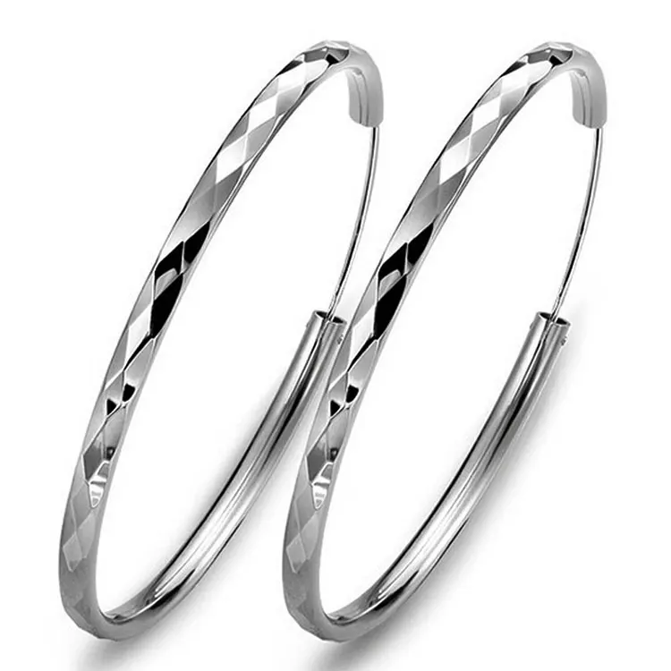 Fashion jewelry silver plated stainless steel hoop earrings Suitable for parties silver hoop earrings women
Fashion jewelry silver plated stainless steel hoop earrings Suitable for parties silver hoop earrings women