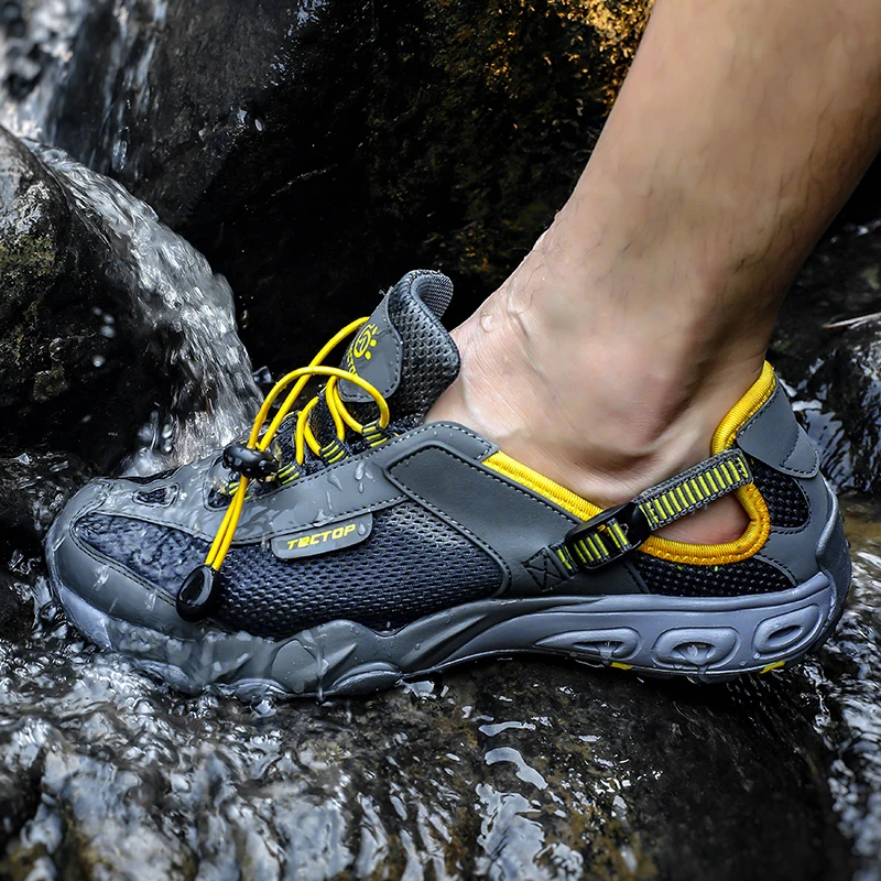 Men's and women's light sports shoes outdoor grid running shoes 
Men's and women's light sports shoes outdoor grid running shoes