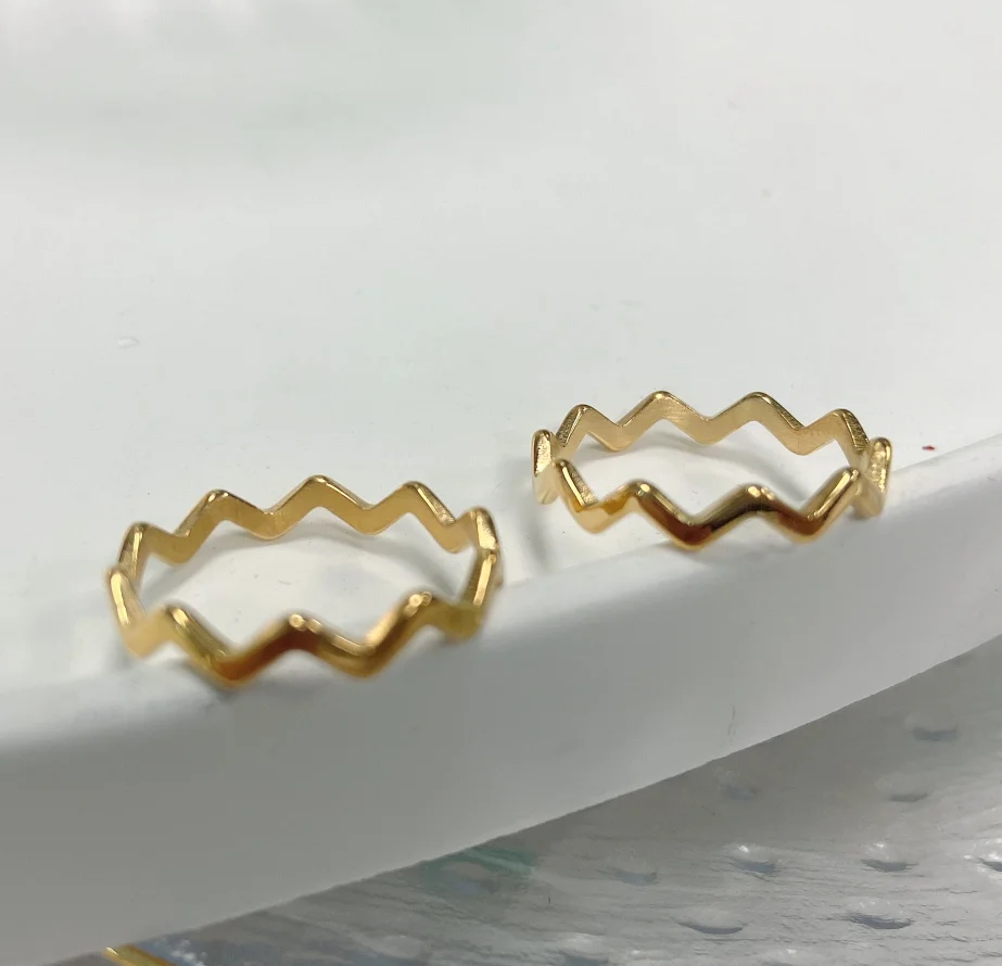 Minimalism Stainless Steel Irregular Wave Rings Women's 18k Wedding Ring Fashion Wild Elegant Fine Jewelry
Minimalism Stainless Steel Irregular Wave Rings Women's 18k Wedding Ring Fashion Wild Elegant Fine Jewelry