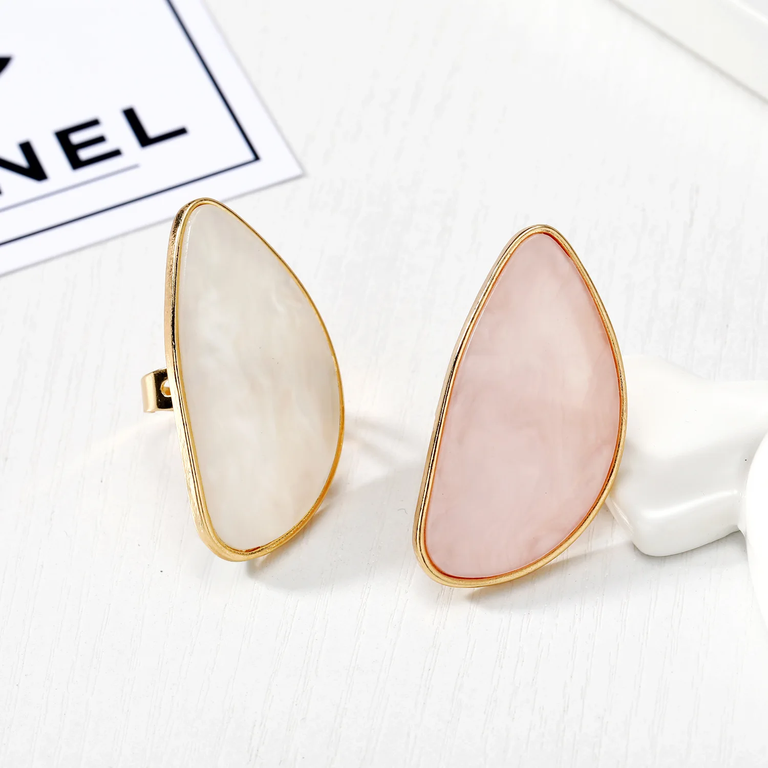 European And American Plastic Elegant Fashion Simple Agate Sheet Ring Plate Shell Resin Adjustable Acrylic Ring, Picture shows
European And American Plastic Elegant Fashion Simple Agate Sheet Ring Plate Shell Resin Adjustable Acrylic Ring, Picture shows