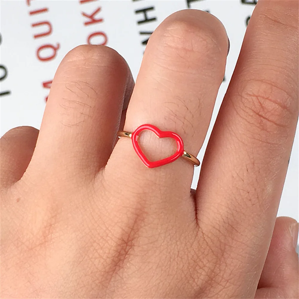 Minimalist Hollow Red Heart Enamel Open Ring Metal Love Heart Oil Dripping Finger Ring For Girl
Minimalist Hollow Red Heart Enamel Open Ring Metal Love Heart Oil Dripping Finger Ring For Girl