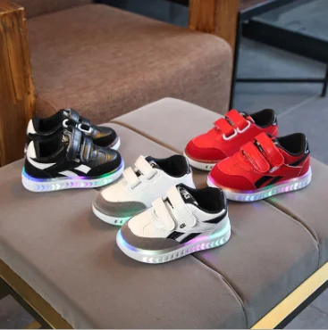 Fashion LED Kids Sneakers Children's Luminous Lighted Sneakers Colorful lights Children Shoes, Black/white/red
Fashion LED Kids Sneakers Children's Luminous Lighted Sneakers Colorful lights Children Shoes, Black/white/red