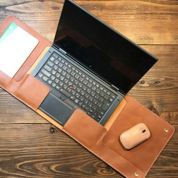 Computer Protective Leather Case PU Leather Keyboard And Mouse Pad Multi-Function Laptop Bags For Computers, Brown (customized color)
Computer Protective Leather Case PU Leather Keyboard And Mouse Pad Multi-Function Laptop Bags For Computers, Brown (customized color)