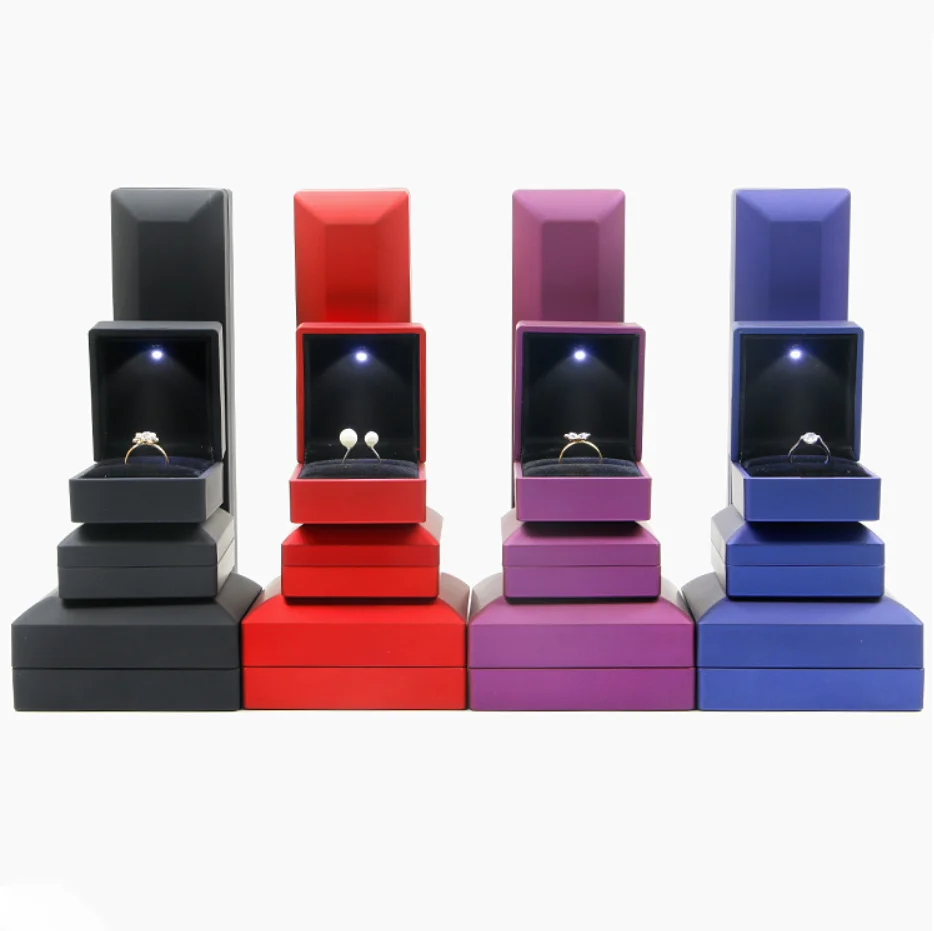 Vintage Necklace Ring Luxury Gift Jewelry Boxes with Logo Custom Velvet Leather Led Jewelry Box Packaging for Jewelry
Vintage Necklace Ring Luxury Gift Jewelry Boxes with Logo Custom Velvet Leather Led Jewelry Box Packaging for Jewelry