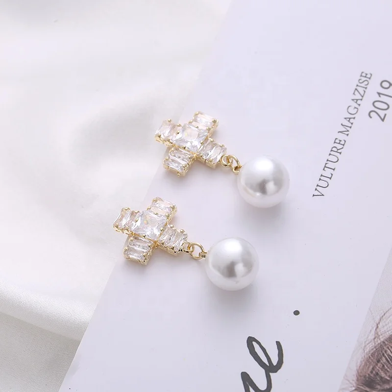 Jewelry 2020 Fashion Freshwater pearl hoop Earrings Korean Earrings Stud Earrings drop Women, Mixed color
Jewelry 2020 Fashion Freshwater pearl hoop Earrings Korean Earrings Stud Earrings drop Women, Mixed color