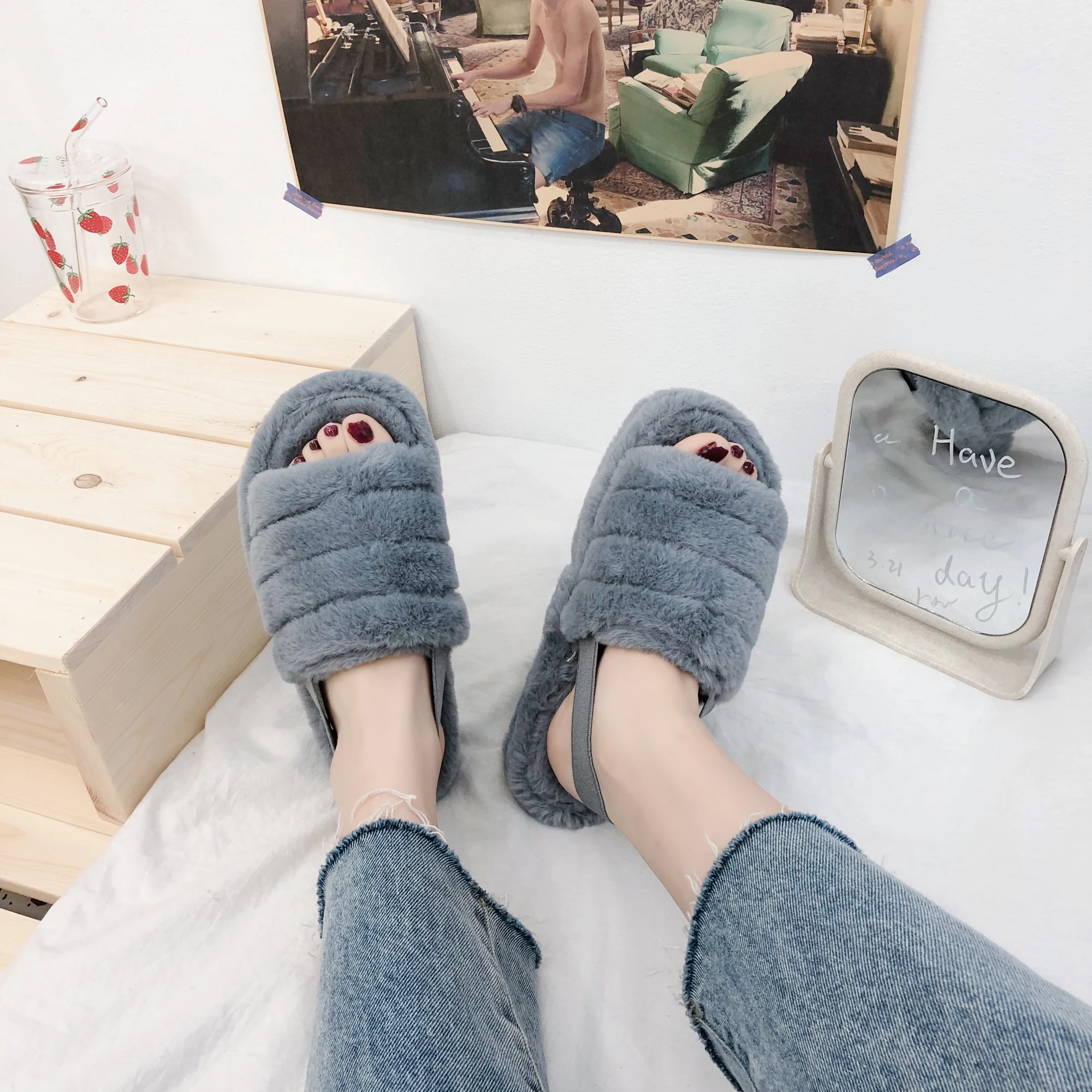 Wholesale Women sandals fashion warm Slippers Indoor Outdoor Comfortable Rabbit Faux Fur Slipper, As picture
Wholesale Women sandals fashion warm Slippers Indoor Outdoor Comfortable Rabbit Faux Fur Slipper, As picture