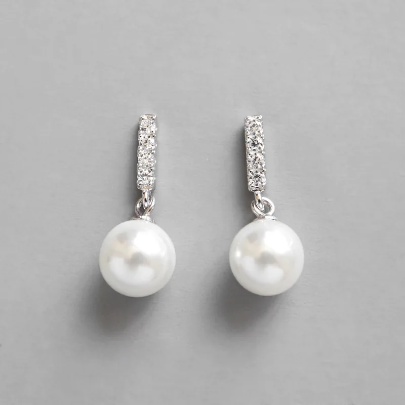 Korean Version S925 Sterling Silver Pearl Gold Plated Earrings Micro Vertical Inlaid Zircon Earrings Women Fashion Jewelry, Gold /rhodium
Korean Version S925 Sterling Silver Pearl Gold Plated Earrings Micro Vertical Inlaid Zircon Earrings Women Fashion Jewelry, Gold /rhodium