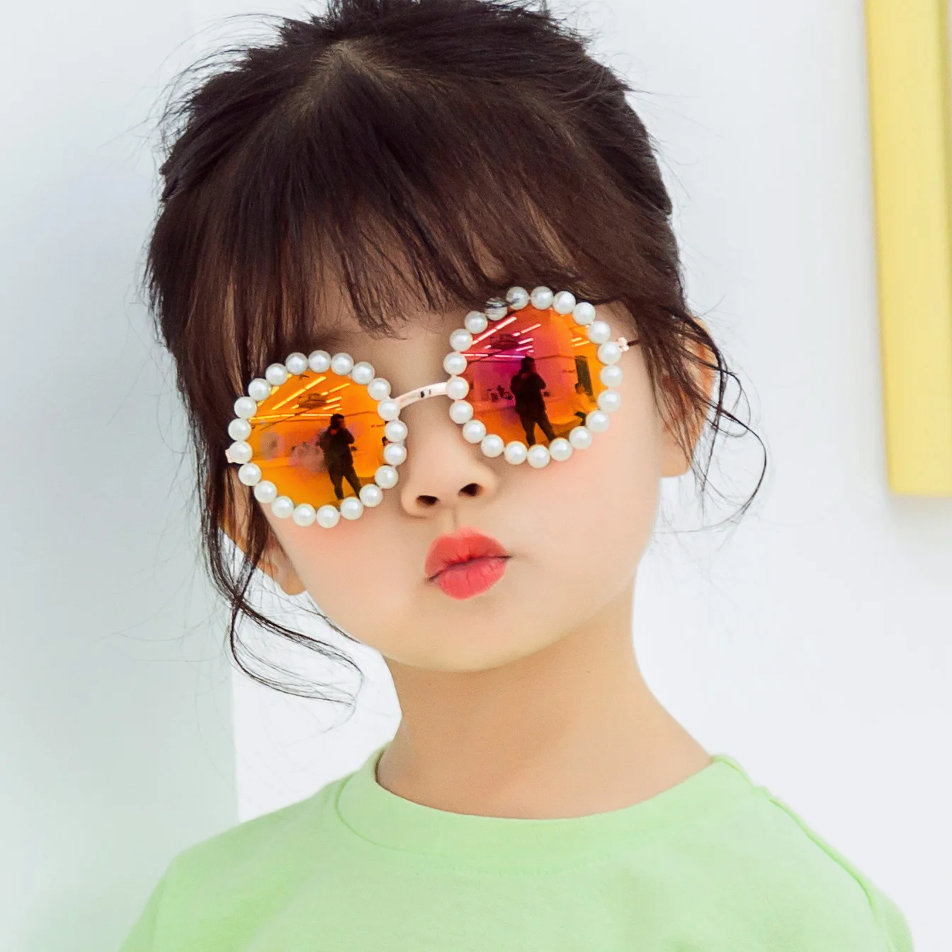 Hot Selling Cute Children Sun Flower Glasses Round Fashion Baby Sunglasses with Peal
Hot Selling Cute Children Sun Flower Glasses Round Fashion Baby Sunglasses with Peal